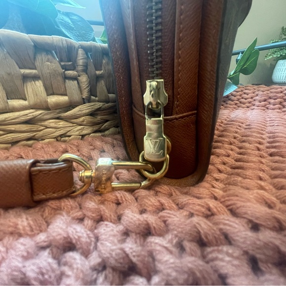 Louis Vuitton Monogram Orsay Clutch-Authentic - Picture 5 of 15